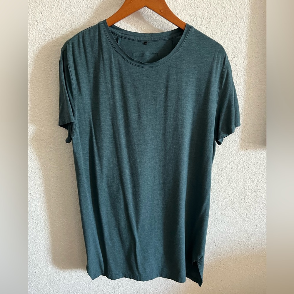 Alphalete Hex Tee - Medium